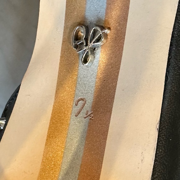 Sam Edelman Hedlee studded pumps - Picture 8 of 12